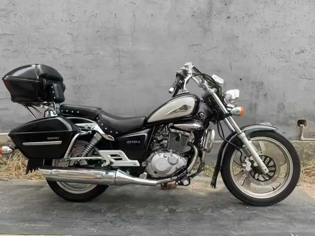 Мотоцикл Suzuki GZ150, Душанбе