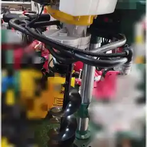 Бензиновый земляной бур, Душанбе
