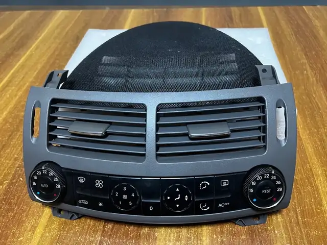 Кондиционер дефлектор на Mercedes w211, Худжанд