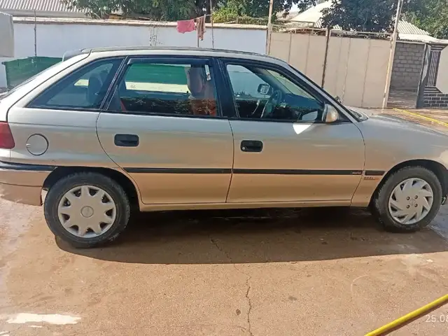 Opel Astra F