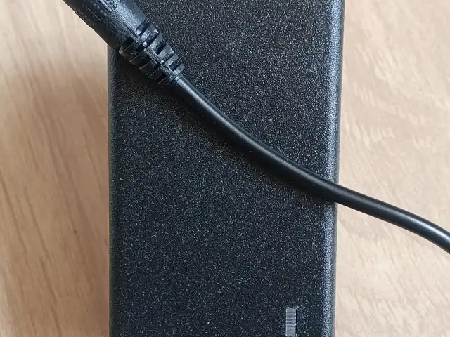 Зарядное устройство 12.6V 2A, Душанбе