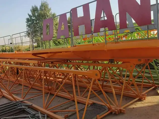 Башенный кран Dahan, Душанбе