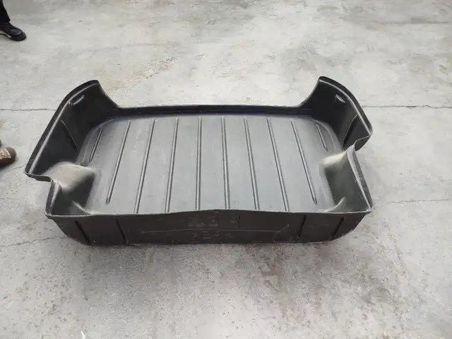 Пластмасcи багажники Toyota, Худжанд