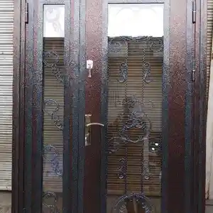 Дверь, Душанбе