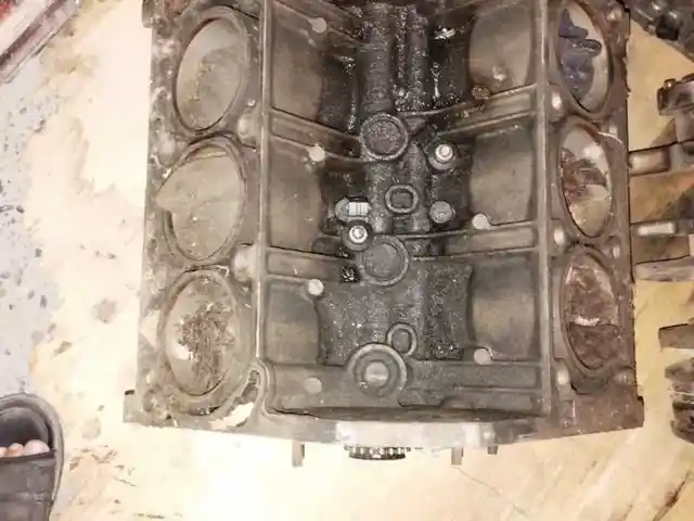 Блок от Mercedes w211, Хуҷанд
