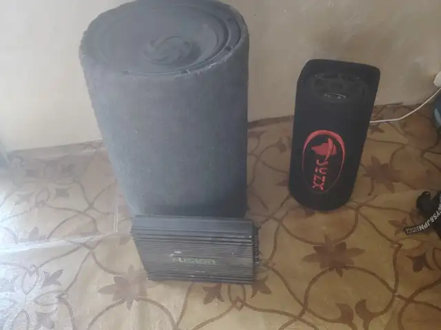 Колонка Pionera, Ҳисор