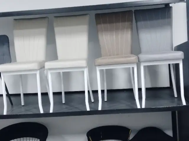Стулья, Душанбе