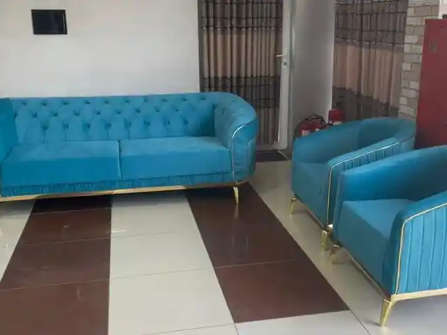 Диван с креслами, Душанбе