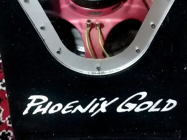 Сабвуфер Phoenix Gold, Исфара