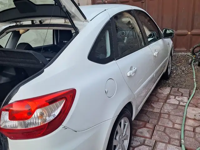 Lada (ВАЗ) Granta
