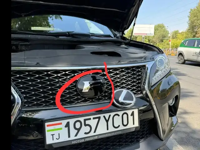 Передний знак F для Lexus, Душанбе