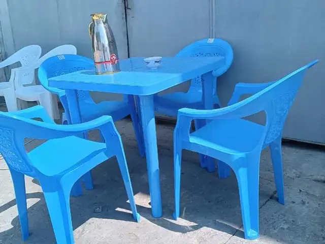 Стол и стулья, Душанбе