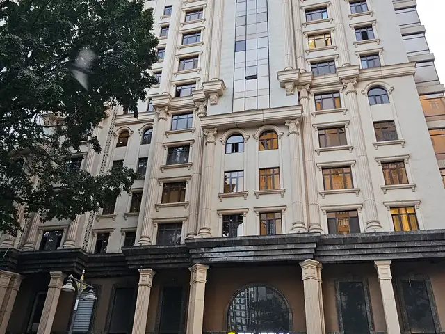 3-комн. квартира, 8 этаж, 138 м², ру ба руи Роддоми 1, Душанбе