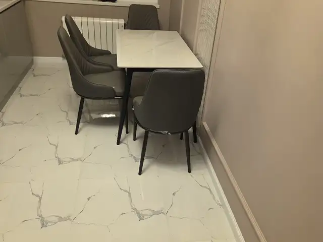 Стол и стулья, Душанбе