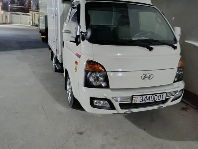 Бортовой автомобиль Hyundai Porter, 2014, Душанбе