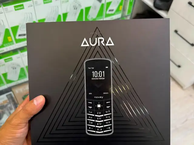 Novey Aura V1, Хуҷанд