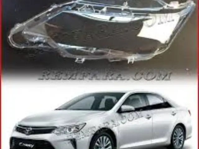 Стекло фары на Toyota Camry 2014-2017, Душанбе