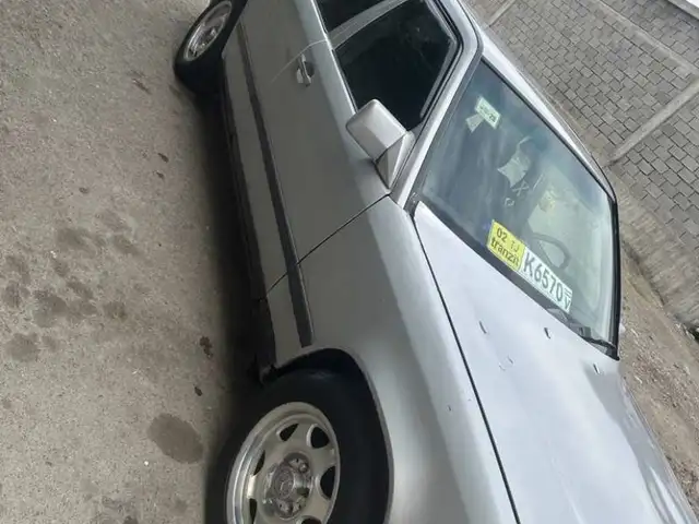 Mercedes-Benz W124