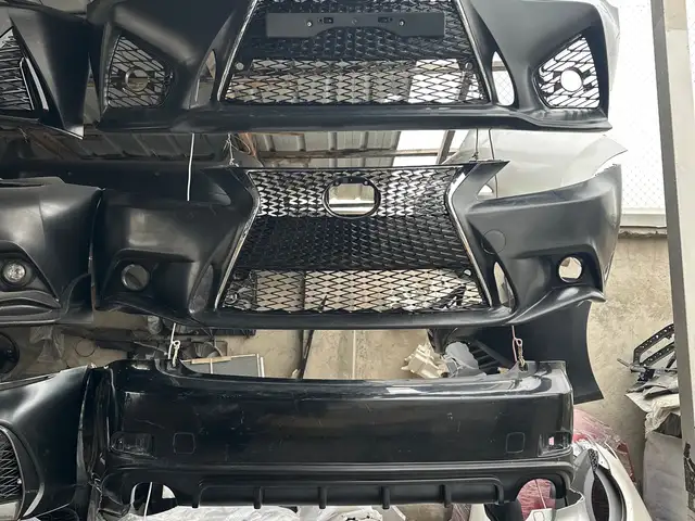 Заданий бампер на Lexus is 250 2006-2012, Душанбе