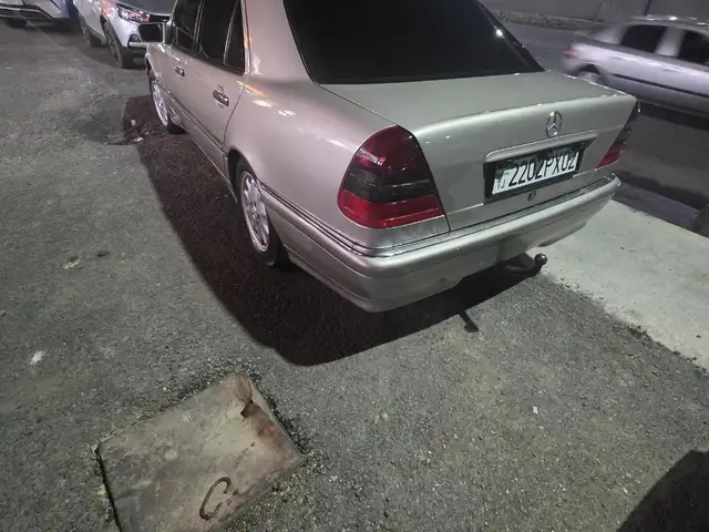 Mercedes-Benz C class