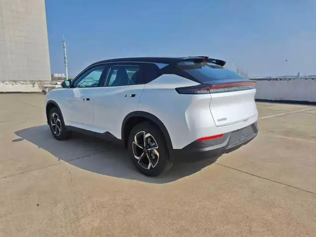 Dongfeng L7