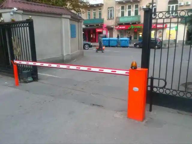 Установка шлагбаум, Душанбе
