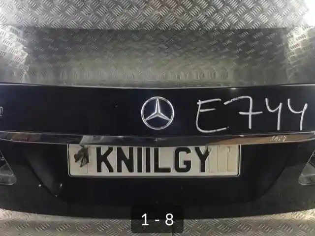 Крышка багажника от Mercedes-Benz W212, Душанбе