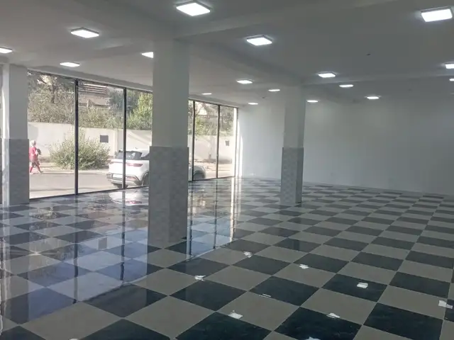 Помещение под магазин / салон, 115м², 34 мкр, Хуҷанд