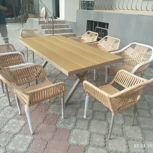 Стол и стулья, Хуҷанд