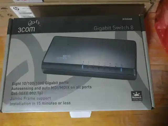 Коммутатор 3 com Gigabit Switch 3CGSU08 8Port, Душанбе