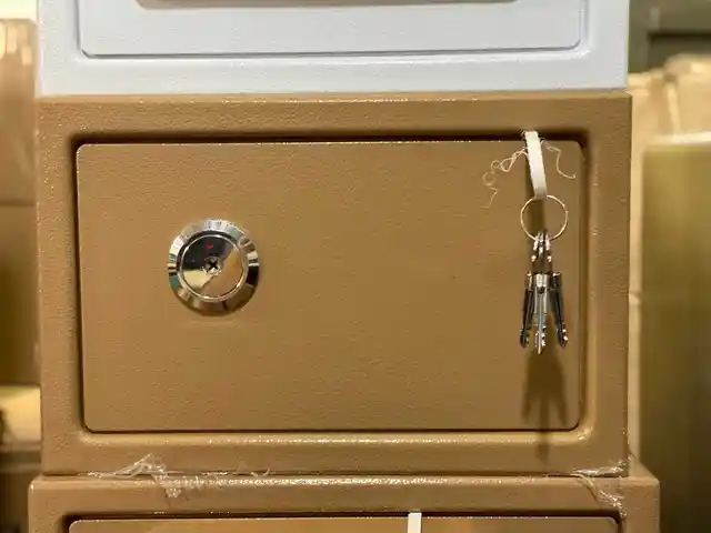 Сейф 20 к, Душанбе