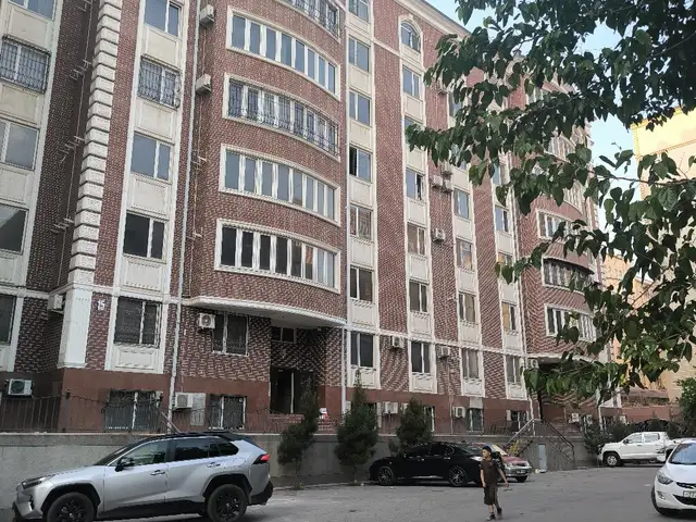 2-комн. квартира, Цокольный этаж, 57 м², 19мкр, Хуҷанд