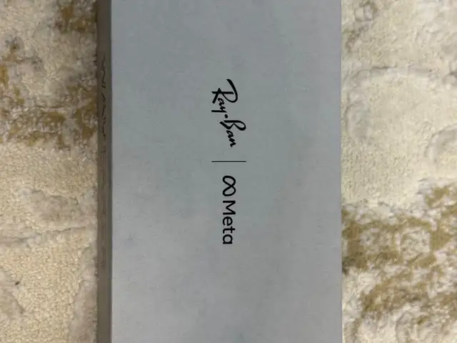 Очки от Ray-Ban в классическом дизайне Wayfarer, Душанбе
