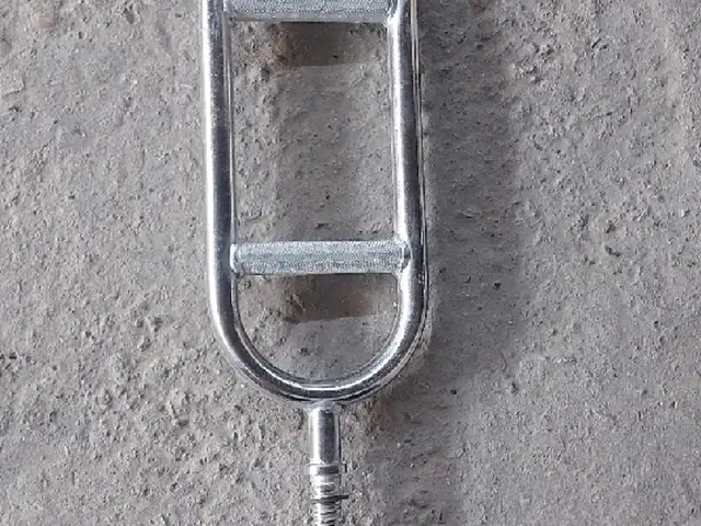 Гриф рама Vv-44, Душанбе