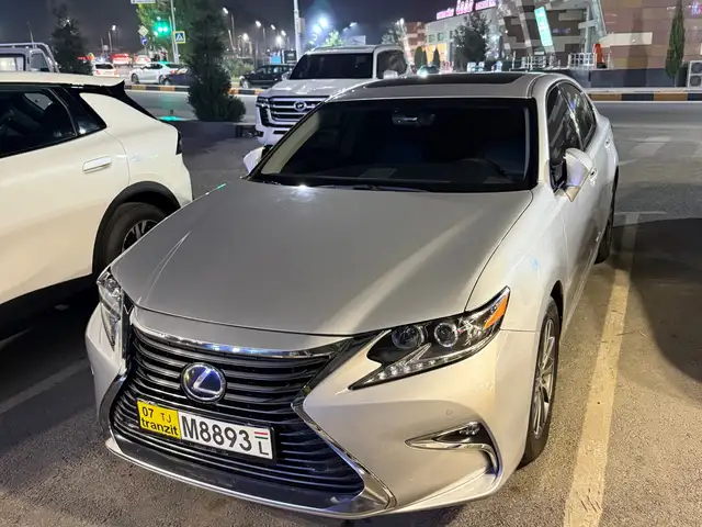 Lexus ES series