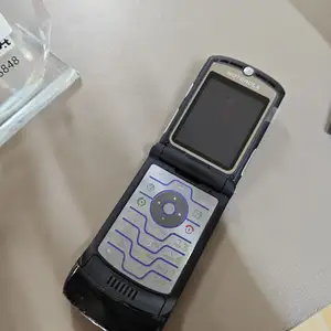 Motorola V3, Душанбе