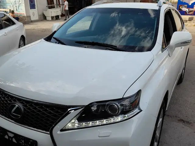 Лобовое стекло на Lexus, Худжанд