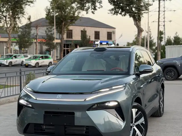 BYD Tang