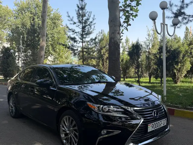 Lexus ES series