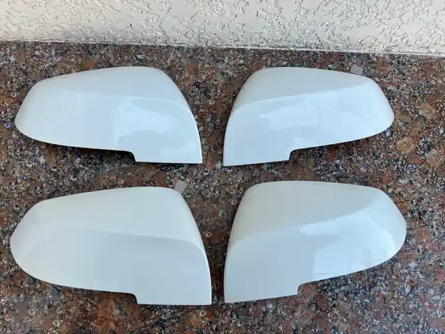 Задняя крышка боковинок на BMW F30, Худжанд
