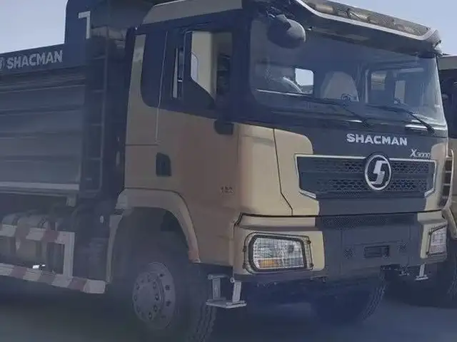 Самосвал Шакман, 2025, Душанбе