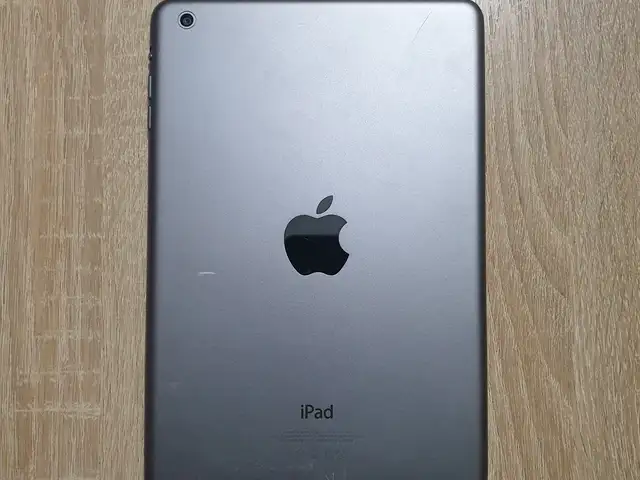 Планшет Apple Ipad Model A1432 на запчасти, Бохтар (Курган-Тюбе)