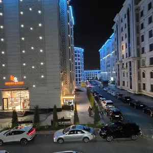 4-комн. квартира, 2 этаж, 240 м², И.Сомони Пединститут Ресторан Сафо Парк Истиклол, Душанбе