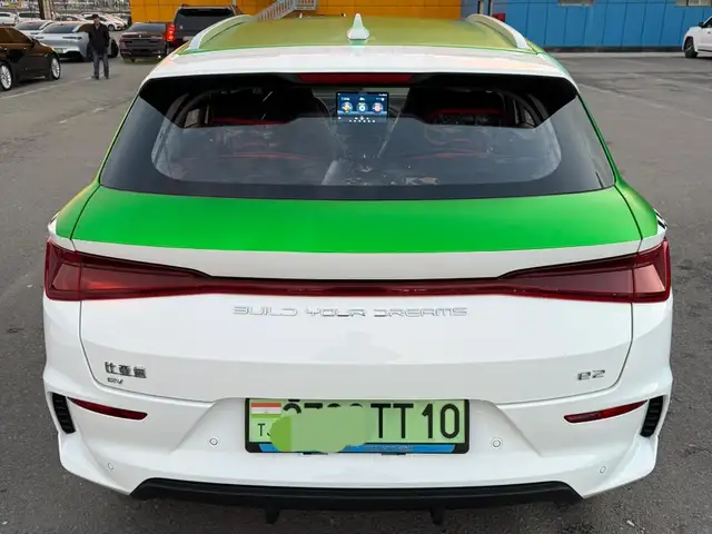 BYD E2