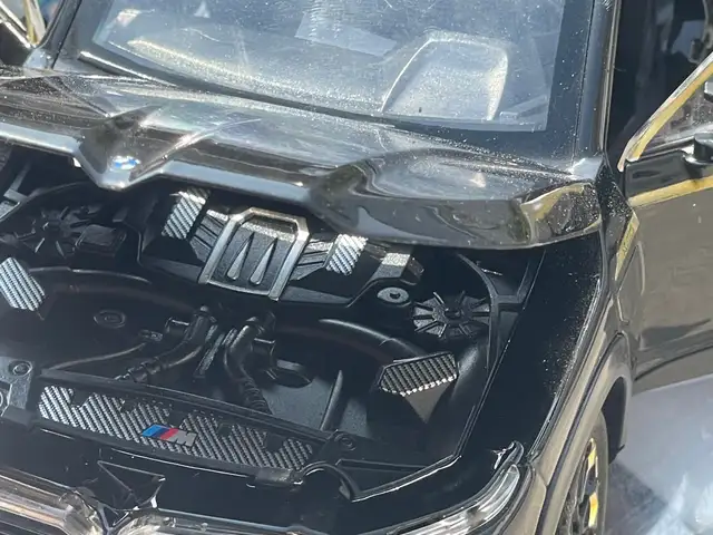Машинка BMW XM, Худжанд
