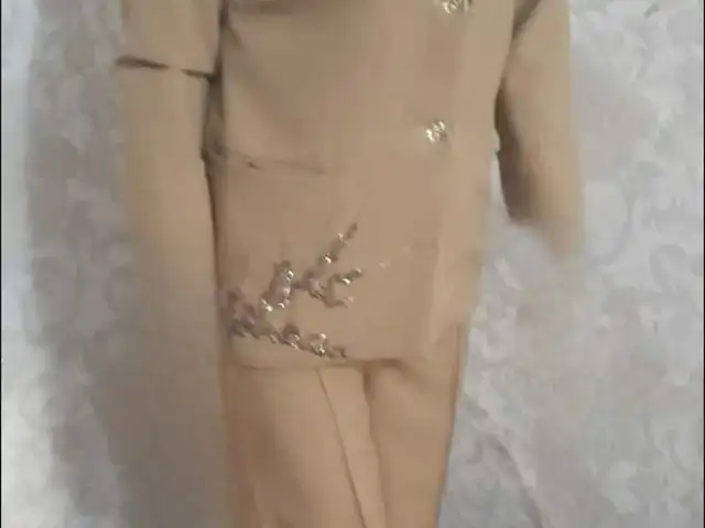 Костюм с брюками, Хуҷанд