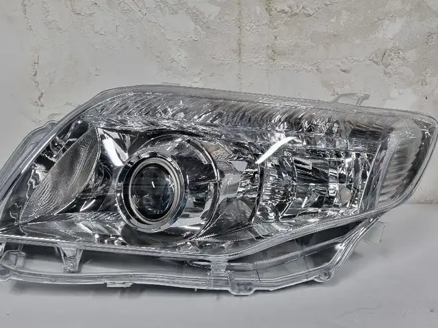 Передние фары от Toyota Axio/Fielder, Душанбе