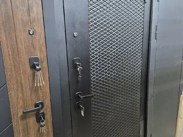 Дверь, Душанбе