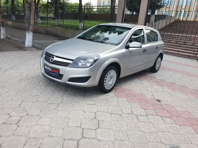Opel Astra H