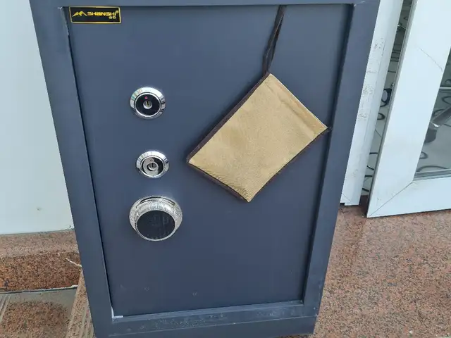 Сейф, Худжанд